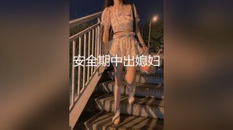   丰满巨乳妹子在公厕玩剧情，偶遇男子直接开干趴下深喉大屌撅起屁股后入啪啪