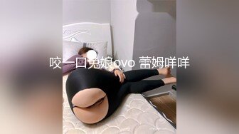 兄弟俩到海边搭讪比基尼辣妹