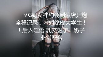 看这种颜值不错的美女玩自己就养眼