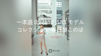 【大开眼界游戏展】美女云集露奶露毛露阴 黑衣豪乳美女奶头漏了还不知道 还摄影给她拍好一点