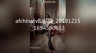  三个00后嫩妹妹！幸福老哥一挑三！超嫩美乳粉穴，双头龙女女互插